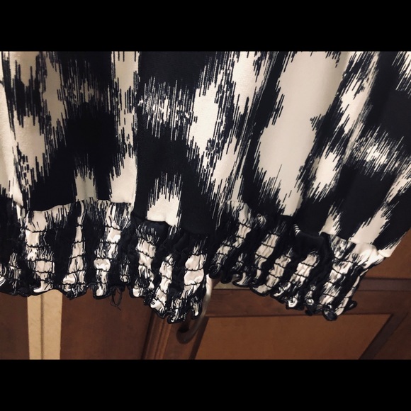 B&W Blouse by Susan Lawrence - Picture 5 of 5